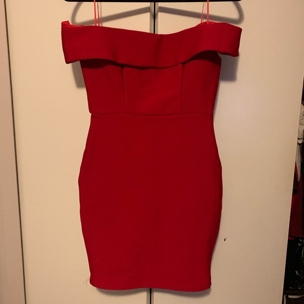 Windsor strapless red mini dress, size small